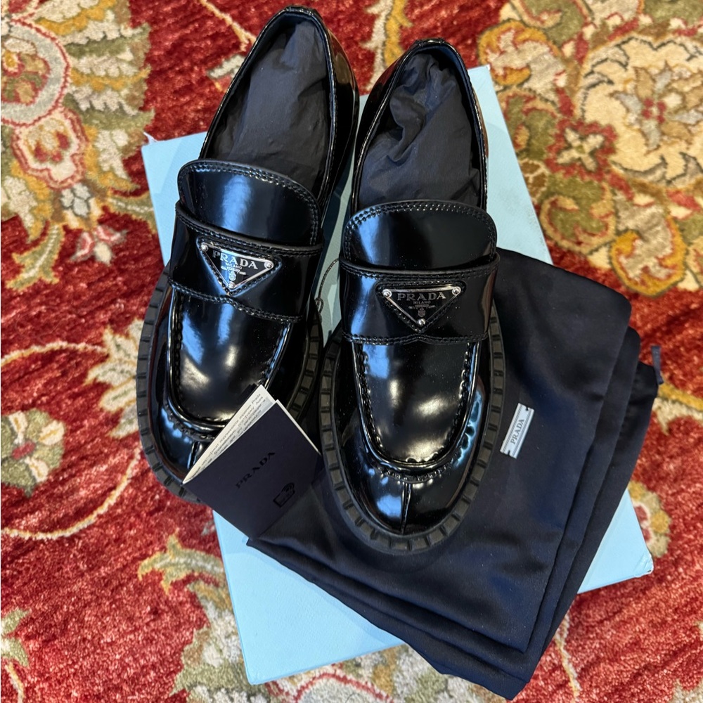 Black Prada loafers, sz.39.